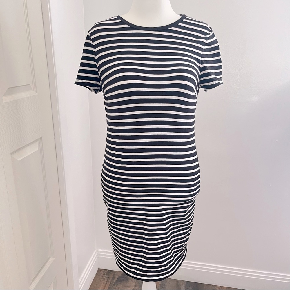 Old Navy Black and White Striped Dress